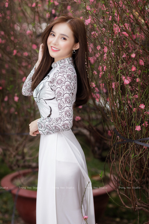 陈佳国际赛场稳步前行，陈佳国际赛场稳步前行图片